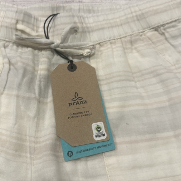 Women’s Prana Kai shorts size M Bone Stripe - Picture 7 of 11